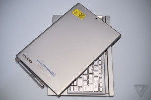 Teclado y parte trasera del concepto de tablet de Toshiba