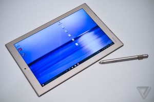 Pantalla y stylus del concepto de tablet convertible de Toshiba