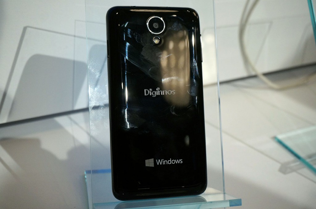 Nuevos teléfonos con Windows 10 Mobile desde Japón