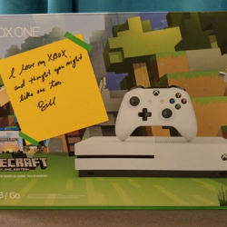 Xbox One S Edición Minecraft de Bill gates
